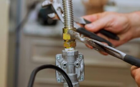 Clean Gas Stove Quickly & Easily